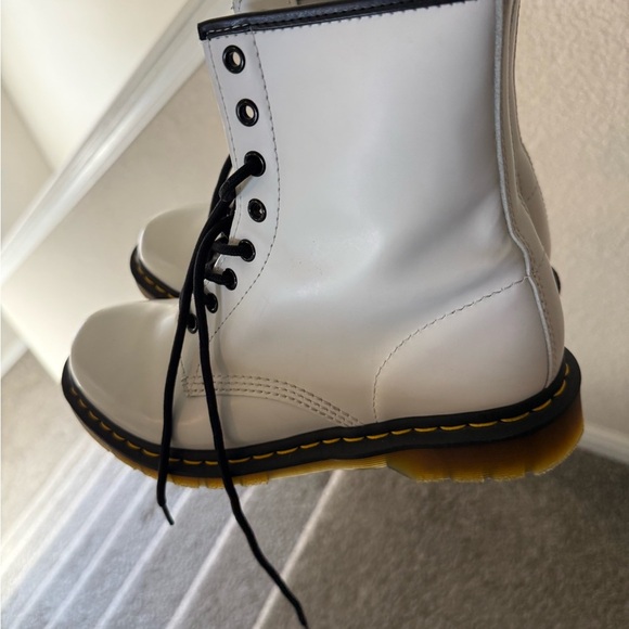 Dr. Martens White Combat Boots woman’s Size 9 - Picture 7 of 11